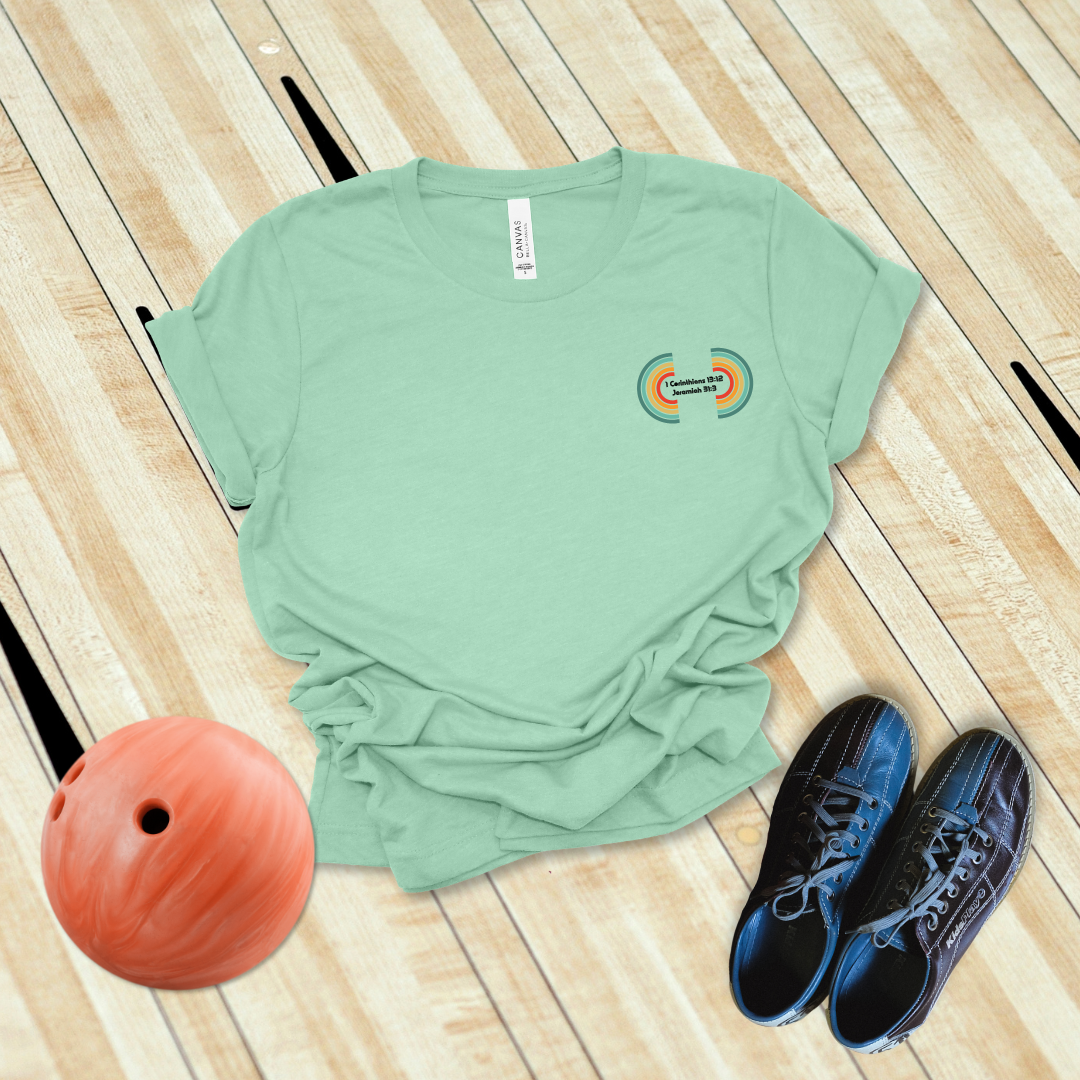 Fully Known, Fully Loved Retro Rainbow T-Shirt Black | 1 Corinthians 13:12 + Jeremiah 31:3